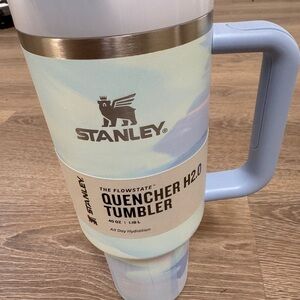 JUST RELEASED THE CLEAN SLATE QUENCHER H2.0 FLOWSTATE™ TUMBLER | 40 OZ